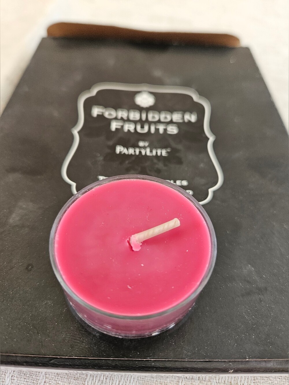 Forbidden fruits partylite cranberry crush Tealight Candles